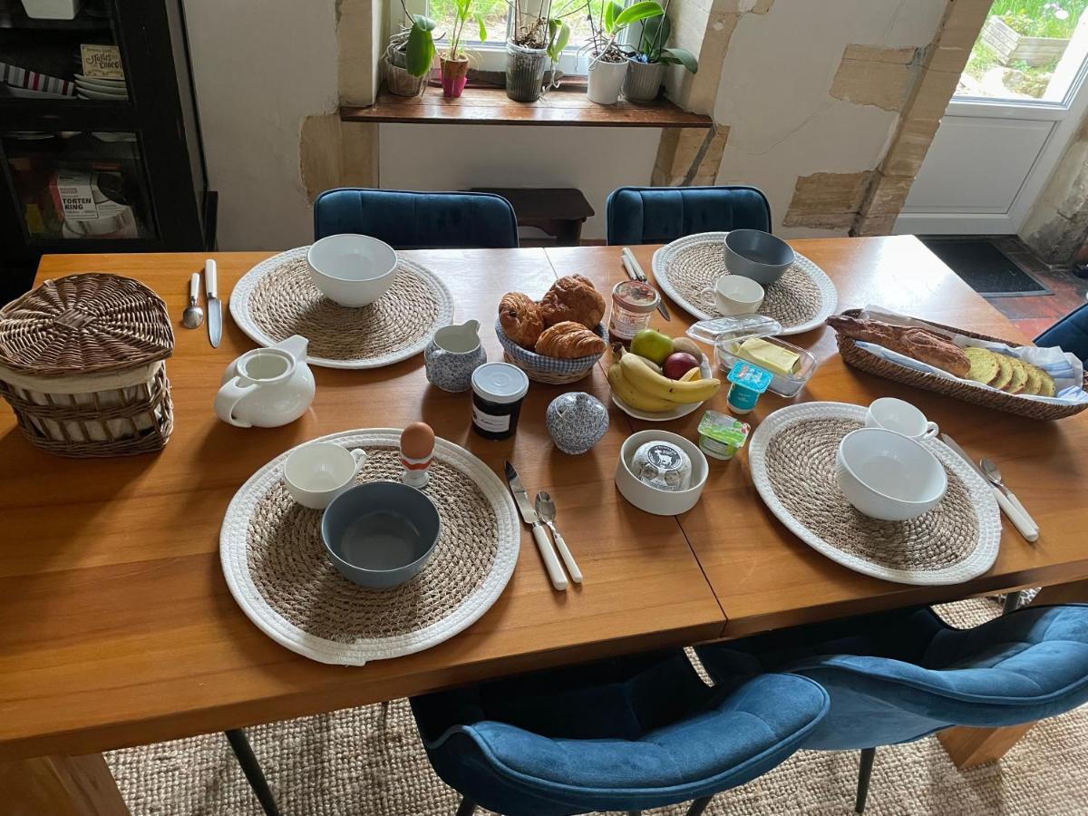 Le Doux Refuge Bed & Breakfast Esquay-sur-Seulles Eksteriør bilde